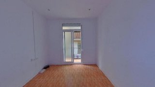 Piso en venta en El Raval en Barcelona