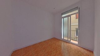 Piso en venta en El Raval en Barcelona