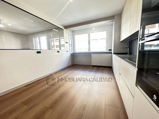 Piso en venta en Plaza España - Villa Pilar - Reyes Católicos - Vadillos en Burgos