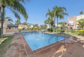 Casa adosada en alquiler en Nueva Andalucía en Marbella