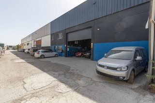 Nave industrial en venta en Plaza de Toros en Atarfe