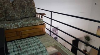 Piso en alquiler en El Turó de la Peira en Barcelona