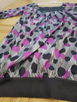 Vestido estampado morado y negro talla 44/46