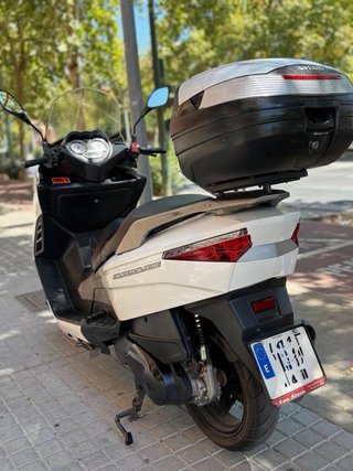 Kymco Xciting 500 Maxi Scooter