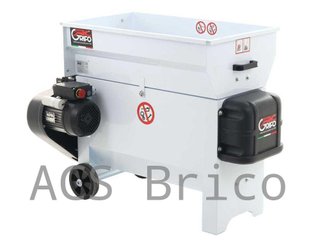 Despalilladora Chapa de Uva con Bomba - 2 HP - 2000 kg/h - 87x50 cm - Grifo