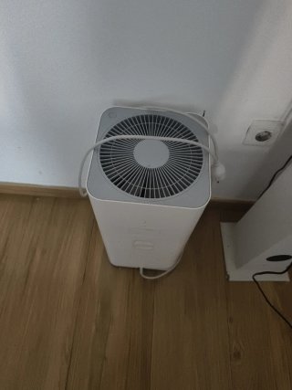 Purificador de aire blanco y gris