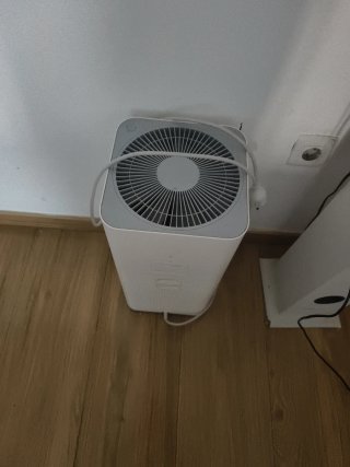 Purificador de aire blanco y gris