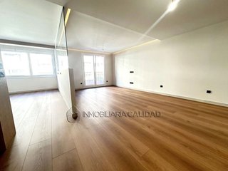 Piso en venta en Plaza España - Villa Pilar - Reyes Católicos - Vadillos en Burgos