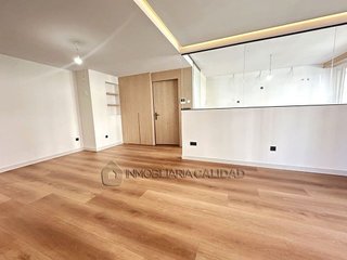 Piso en venta en Plaza España - Villa Pilar - Reyes Católicos - Vadillos en Burgos