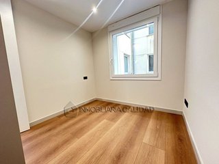 Piso en venta en Plaza España - Villa Pilar - Reyes Católicos - Vadillos en Burgos