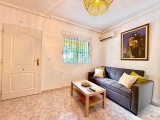 Casa en alquiler en Nueva Torrevieja - Aguas Nuevas en Torrevieja