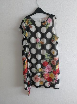 Vestido lunares y flores