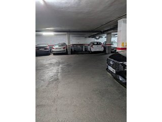 Garaje en venta en Gorg - Pep Ventura en Badalona