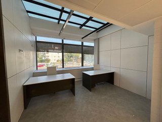 Oficina en alquiler en La Carolina-Guadalpín en Marbella
