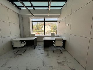 Oficina en alquiler en La Carolina-Guadalpín en Marbella