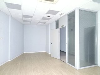 Local comercial en alquiler en Santo Domingo en Oviedo