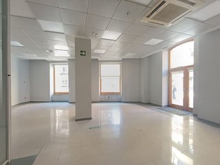 Local comercial en alquiler en Santo Domingo en Oviedo