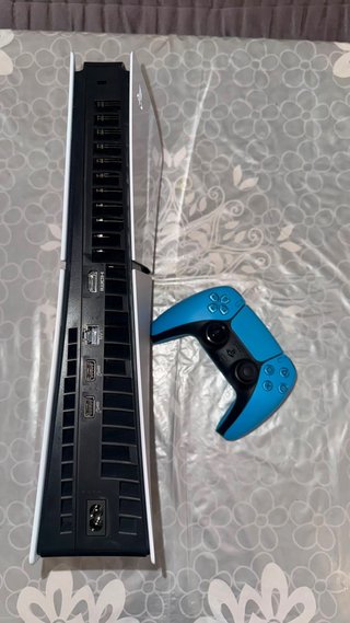 Consola Playstation 5 + Mando Azul