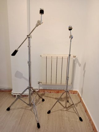Set 10 Platos, Funda, Soportes y Afinador.