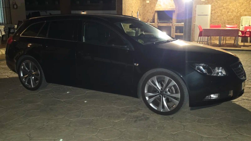 Opel Insignia 2010 - foto 1