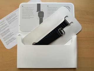Apple Watch ULTRA 49mm. Black Alpine Loop L