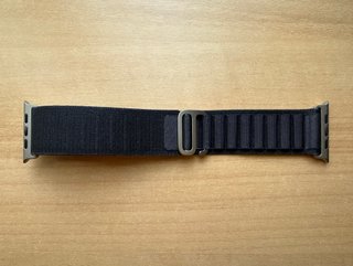 Apple Watch ULTRA 49mm. Black Alpine Loop L