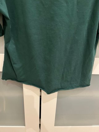 Camiseta verde con volantes Talla S