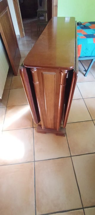 Mesa de comedor plegable de madera