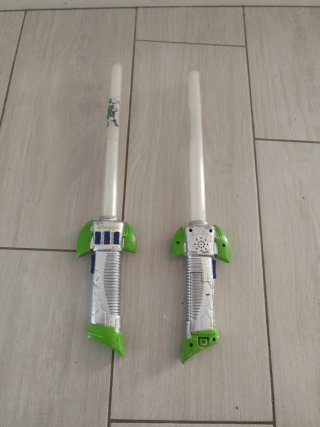 Espadas Buzz Lightyear x2