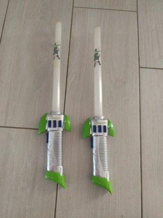 Espadas Buzz Lightyear x2