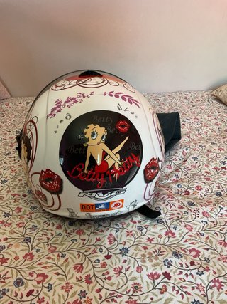 Casco de moto Betty Boop