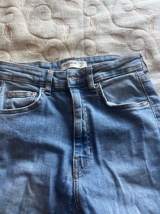 Pantalón vaquero flare azul