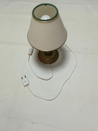 Lamparita de mesa madera y tela