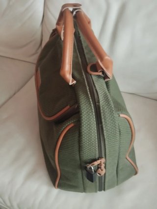 Bolso grande de mano