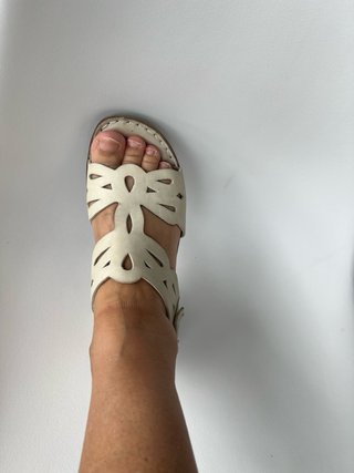 Sandalias de piel blancas