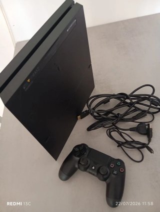 Consola Sony PS4 Negra
