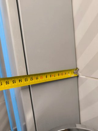 Armario estrecho baño cristal y plástico