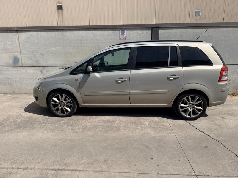 Opel Zafira 2009 - foto 1