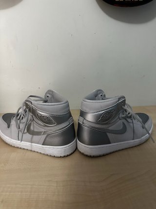 Nike Jordan Gris y Plateado