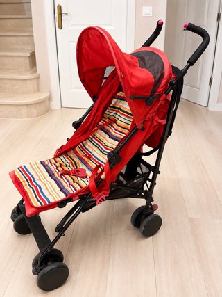Silla de paseo Mothercare roja