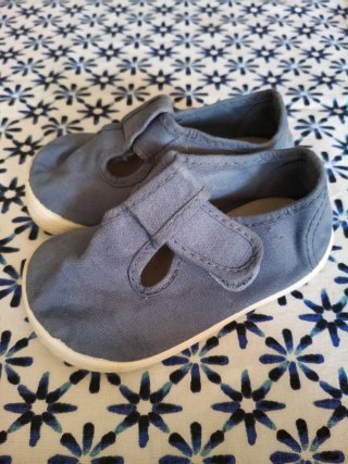 Lote 3 pares zapatos talla 22
