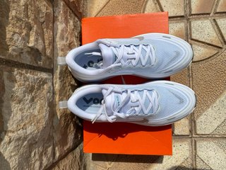 Nike vomero plus white