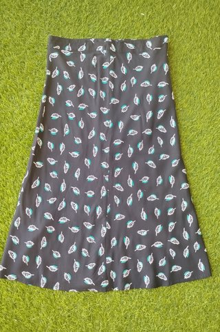 Falda midi estampada hojas
