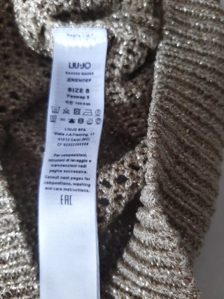 Blusa de punto beige y dorada talla única