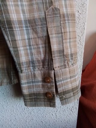 Camisa cuadros "Coldoao". Cómoda, versátil. Buena.