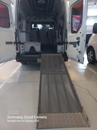 Nissan NV400 2015