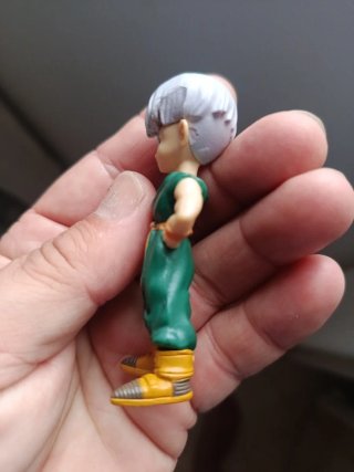 Figura Trunks Niño