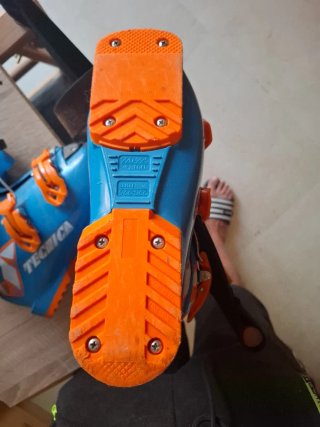 Botas de esquí azules