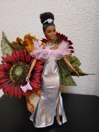 Muñeca Barbie Vestido Plateado