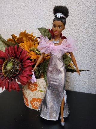 Muñeca Barbie Vestido Plateado